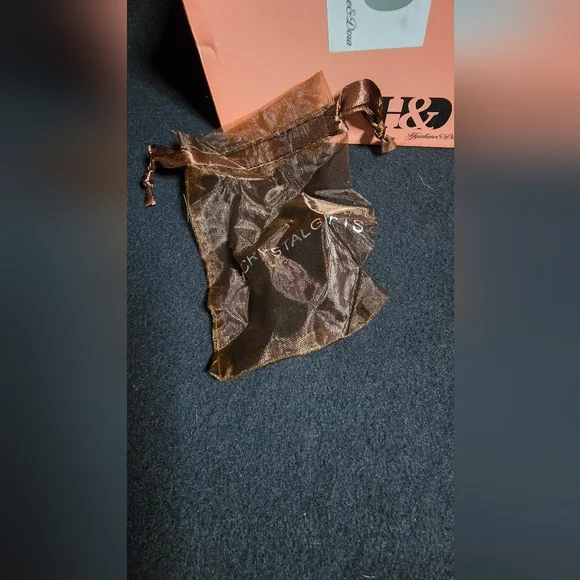 Crystal Cat Sphere with Stand - Picture 3 of 7